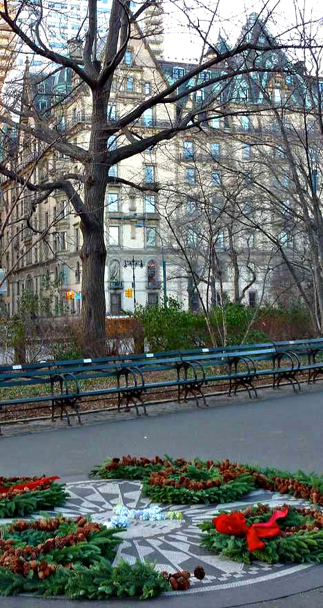 trawberry_Fields_in_the_Central_Park_with_The_Dakota_behind